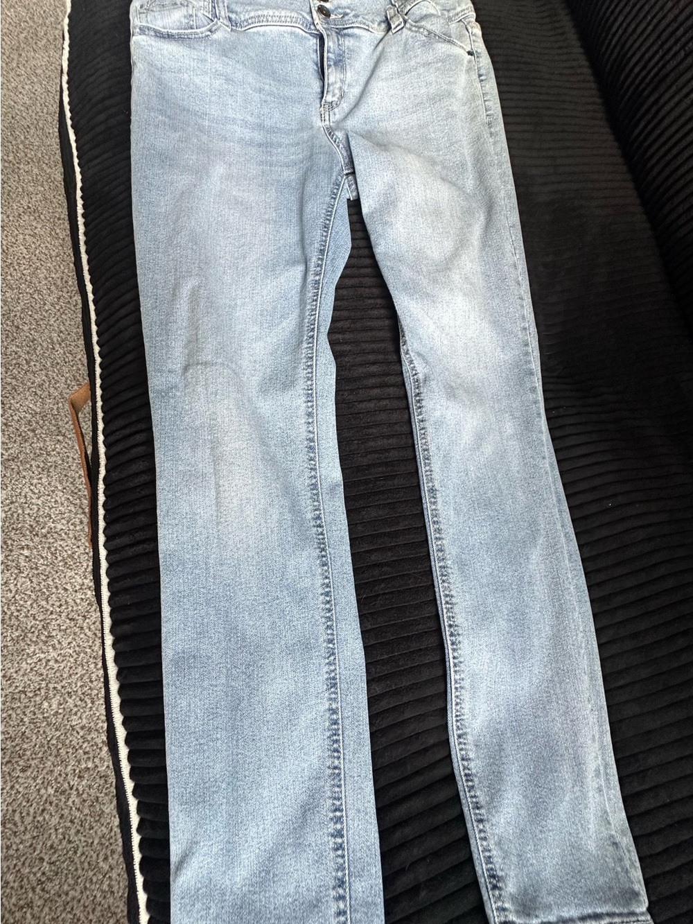 Light Wash Men’s Straight-Leg Jeans - Light Blue